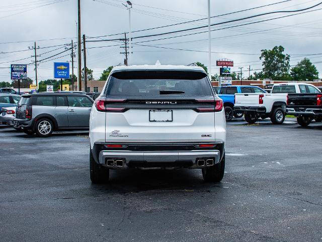 2024 GMC Acadia Denali