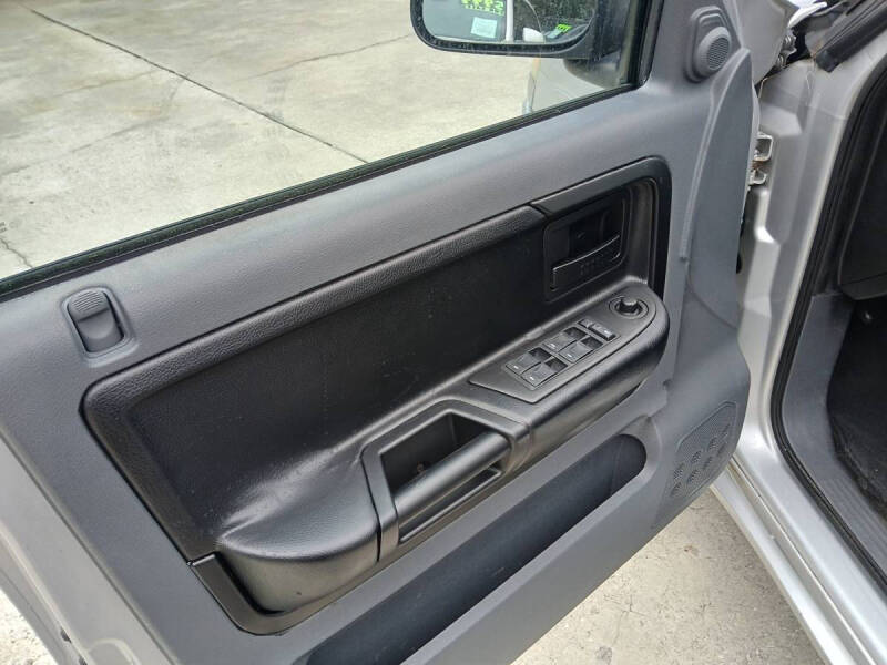 2006 Mitsubishi Raider XLS