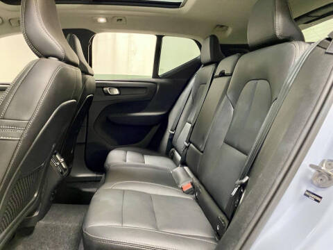 2026 Volvo XC40 B5 Plus