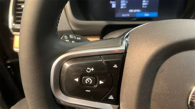 2023 Volvo XC90 B6 Plus Bright Theme 6P