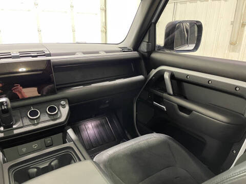 2022 Land Rover Defender 110 V8