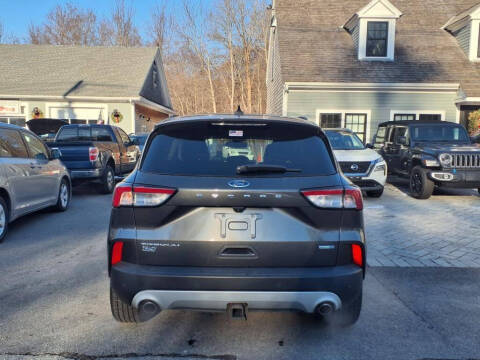 2020 Ford Escape Titanium