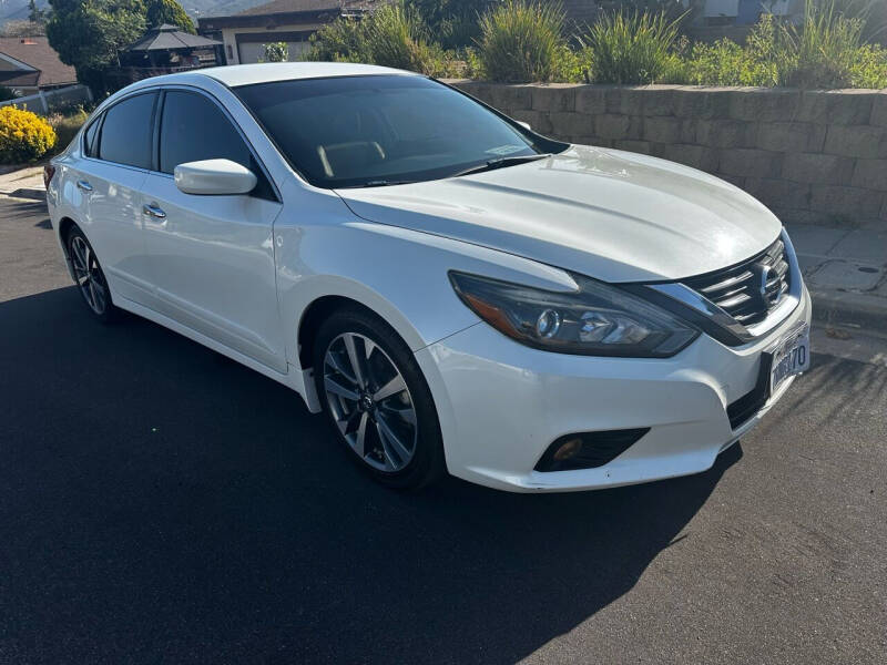 2017 Nissan Altima SR photo 3