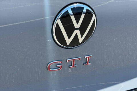 2025 Volkswagen Golf GTI SE