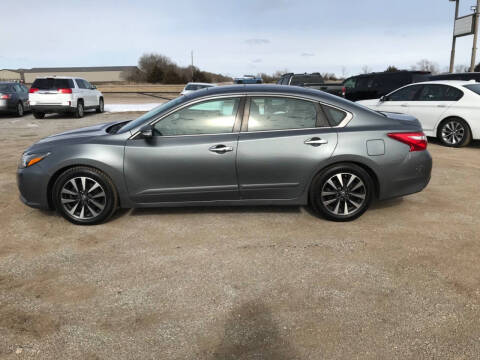 2016 Nissan Altima for sale at Integrity Auto Group in Augusta KS