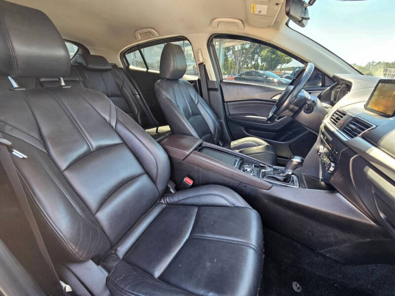 2018 Mazda MAZDA3 Touring