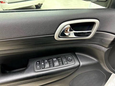 2022 Jeep Grand Cherokee WK Laredo E