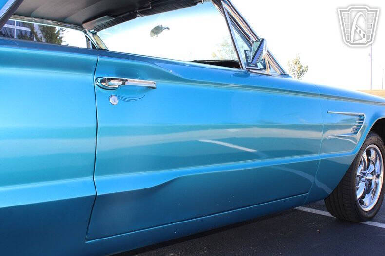 1965 Ford Thunderbird