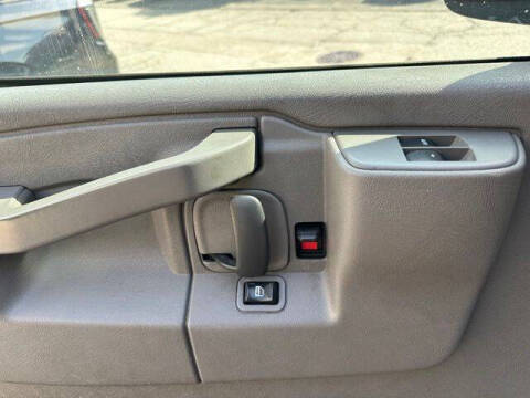 2017 Chevrolet Express 2500