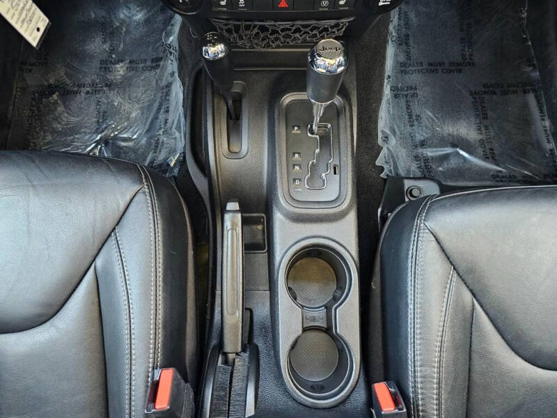 2013 Jeep Wrangler Unlimited Sahara