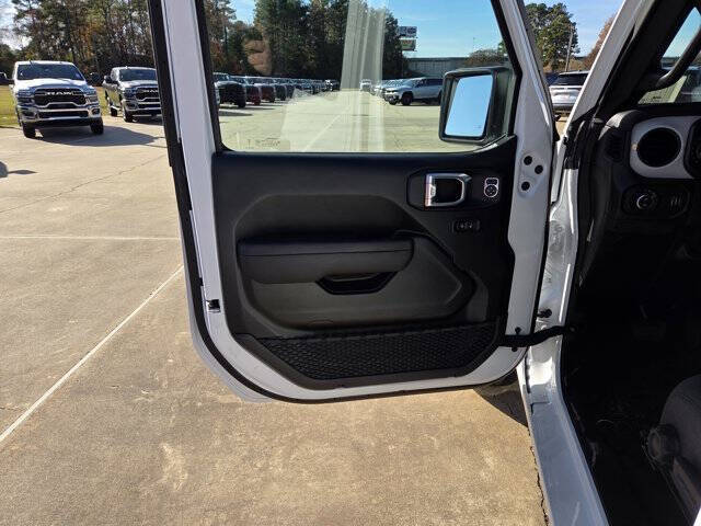 2025 Jeep Gladiator Sport S