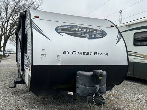 2015 Forest River Salem Cruise Lite 272QBXL for sale at Kentuckiana RV Wholesalers in Charlestown IN