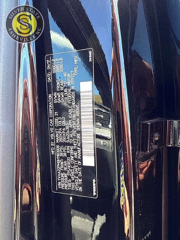 2017 Volvo XC90 T6 R-Design