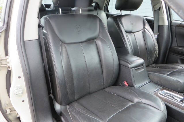 2010 Cadillac DTS Luxury Collection
