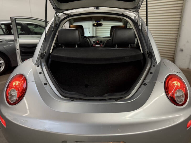 2008 Volkswagen New Beetle S