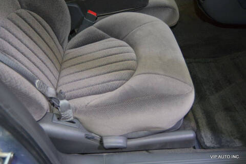 2005 Pontiac Bonneville SE