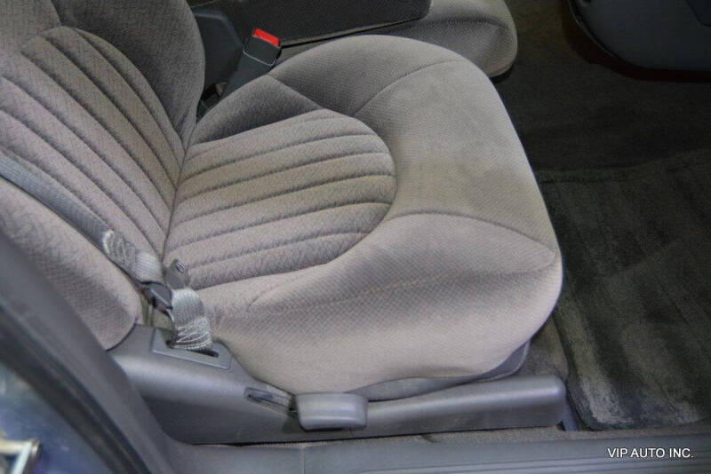 2005 Pontiac Bonneville SE