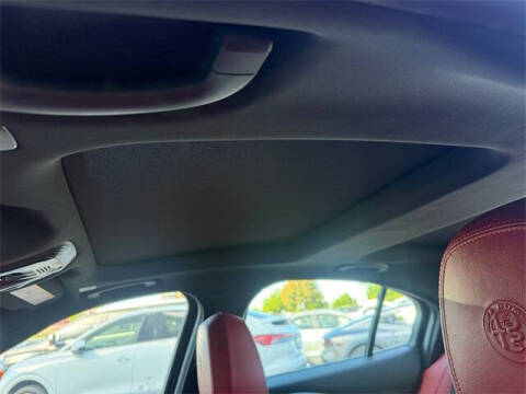 2022 Alfa Romeo Giulia Veloce