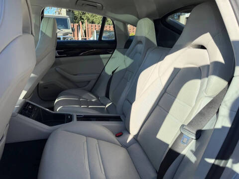 2018 Porsche Panamera 4S