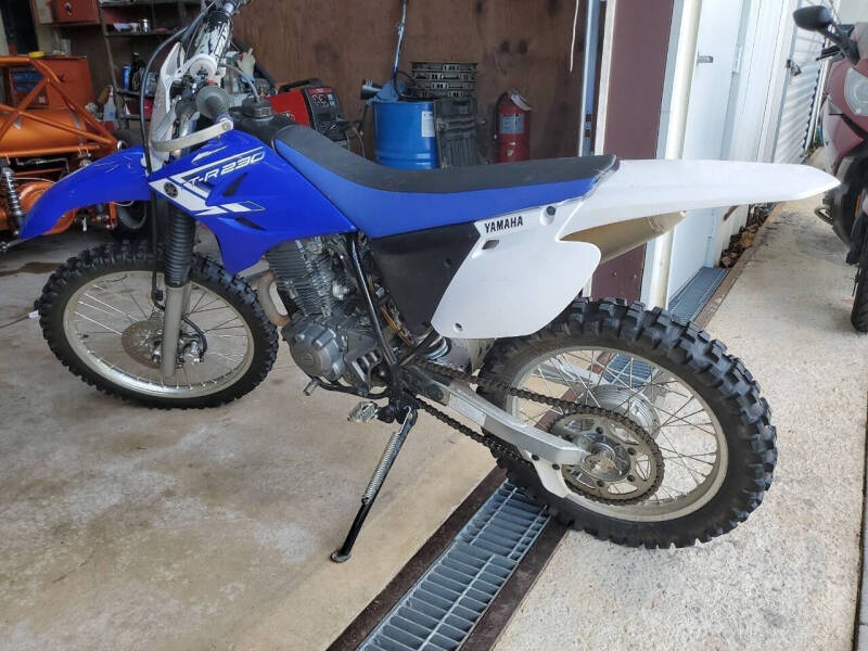 2000 Yamaha TT-R230