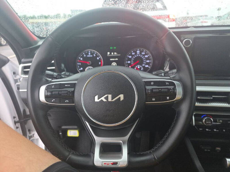 2022 Kia K5