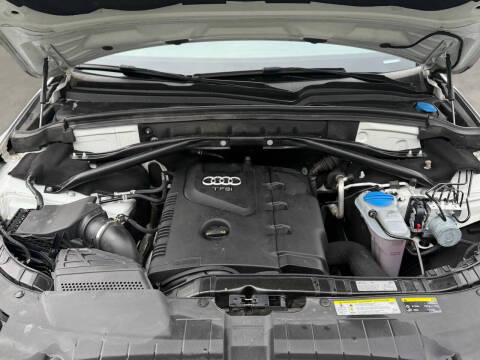 2016 Audi Q5 2.0T quattro Premium Plus