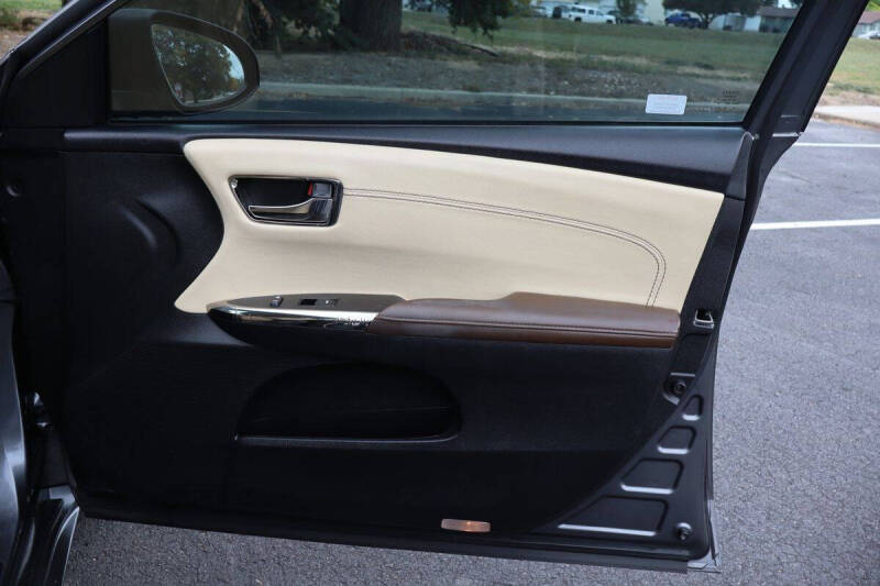 2013 Toyota Avalon Limited