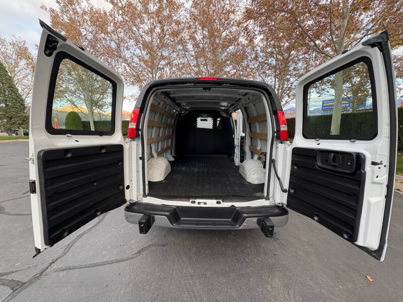 2024 GMC Savana 2500