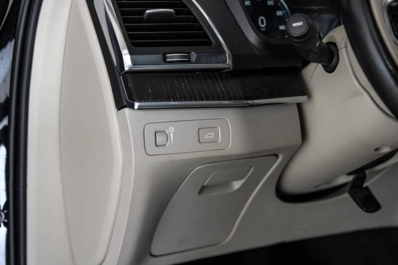 2020 Volvo XC90 T5 Momentum