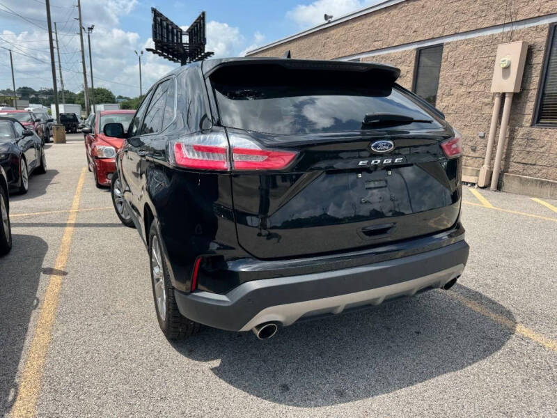 2024 Ford Edge Titanium