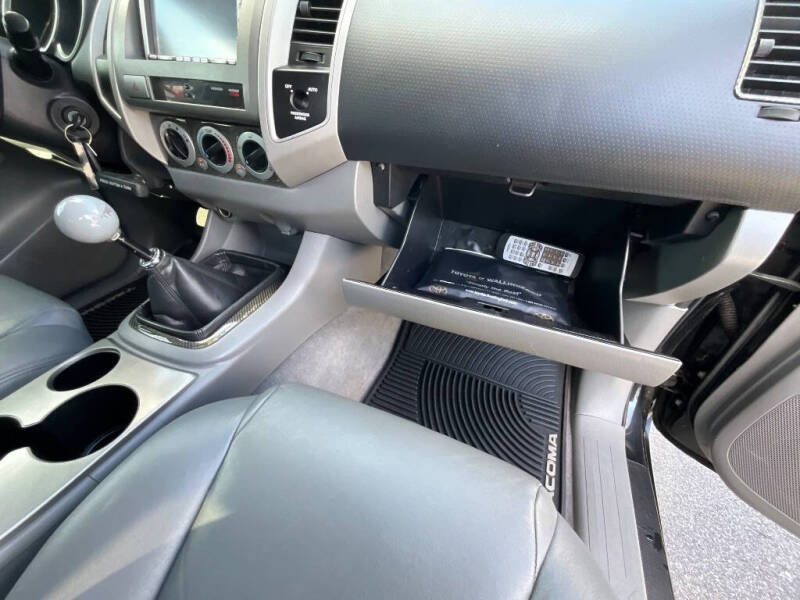 2006 Toyota Tacoma X-Runner V6