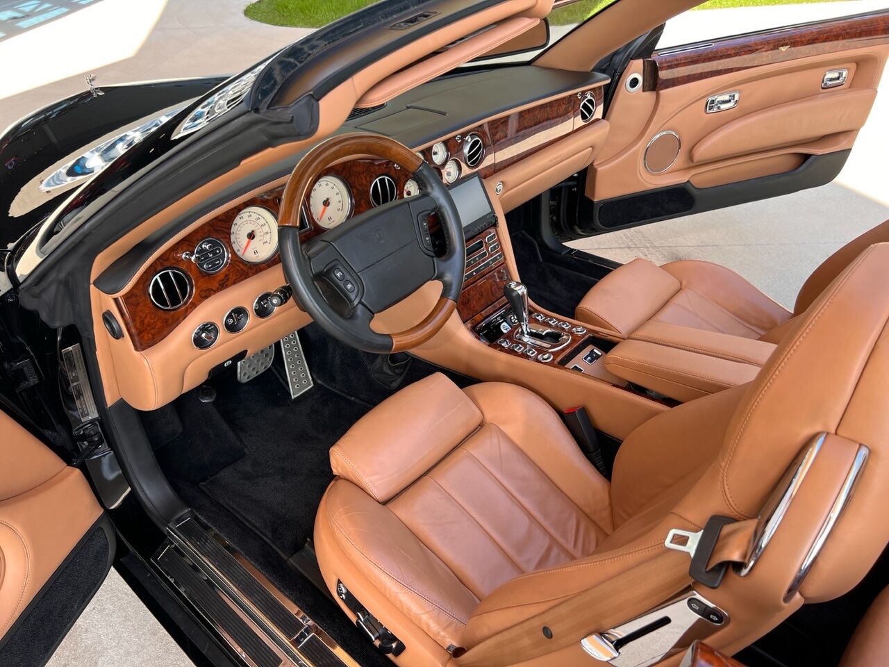 2008 Bentley Azure 27