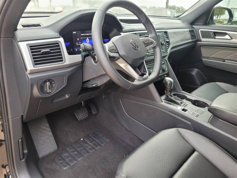 2023 Volkswagen Atlas Cross Sport SE