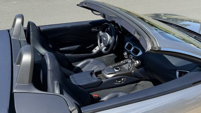2022 Aston Martin Vantage