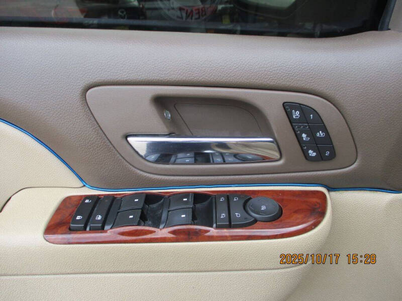 2011 Chevrolet Avalanche LTZ