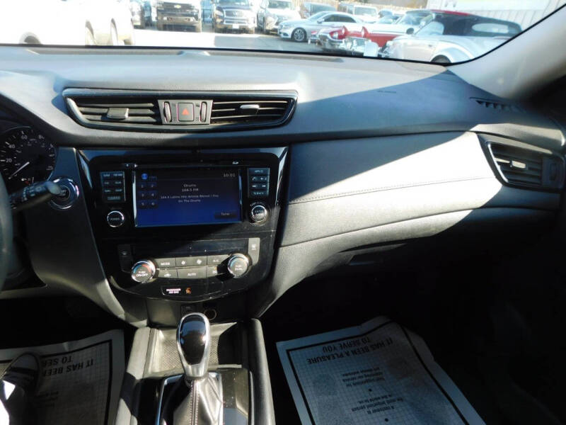 2017 Nissan Rogue SV