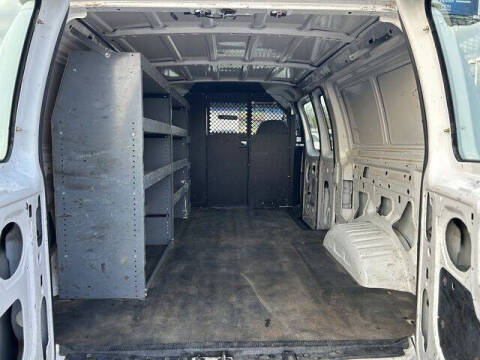 2005 Ford E-Series E-250