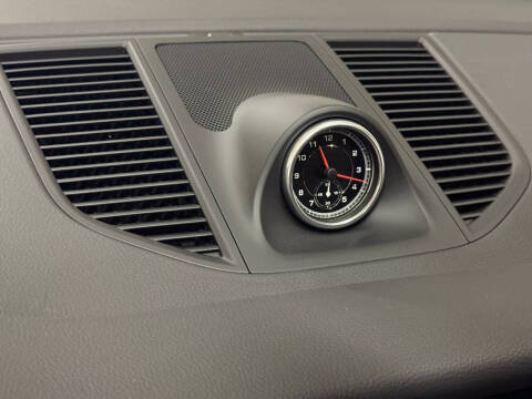 2020 Porsche Macan S