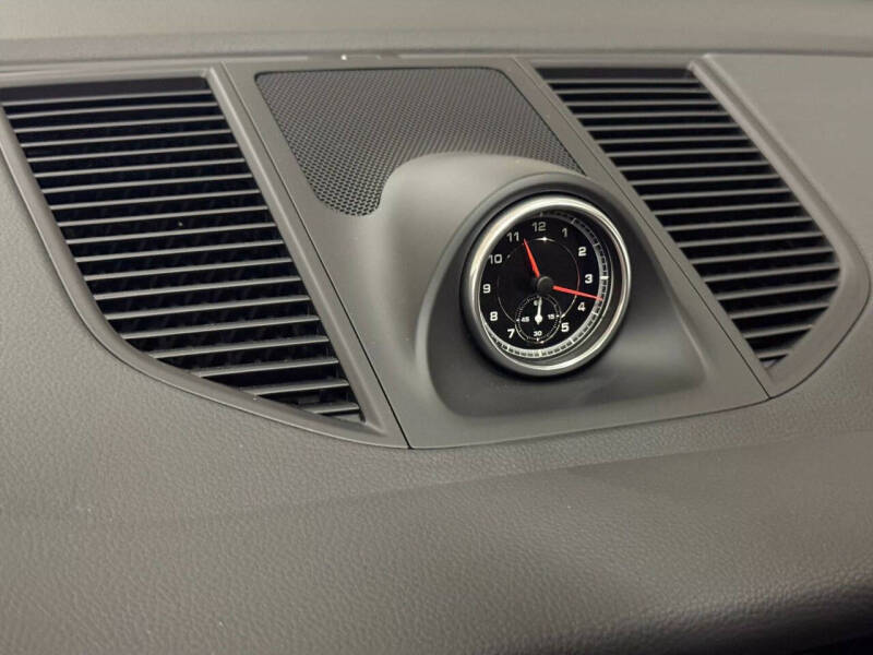 2020 Porsche Macan S