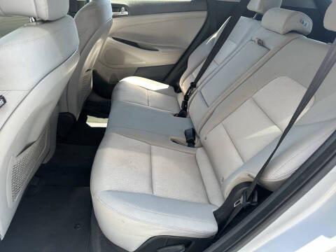 2017 Hyundai Tucson SE