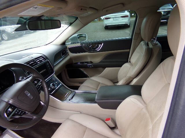 2017 Lincoln Continental Select