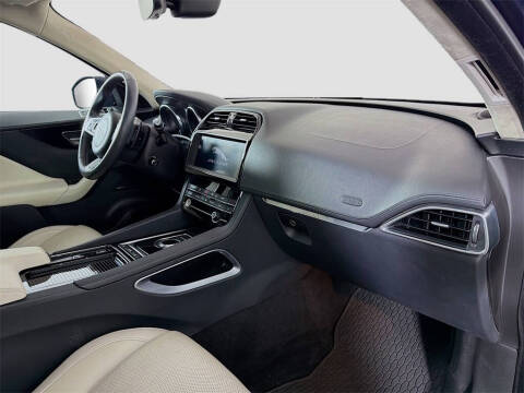 2020 Jaguar F-PACE 25t Prestige