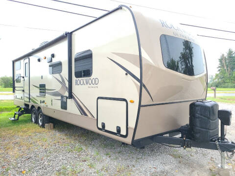 2018 Forest River Rockwood 2706 ws