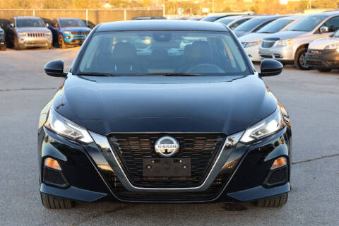 2022 Nissan Altima 2.5 SR