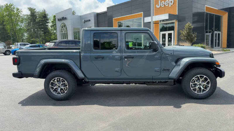 2026 Jeep Gladiator Sport S
