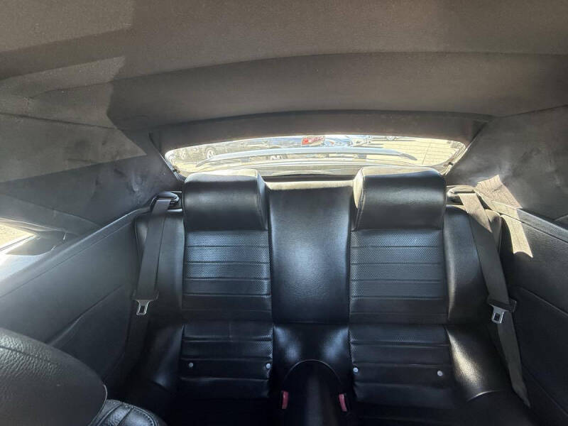 2005 Ford Mustang GT Deluxe