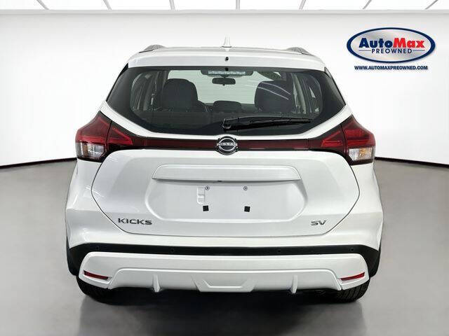 2024 Nissan Kicks SV