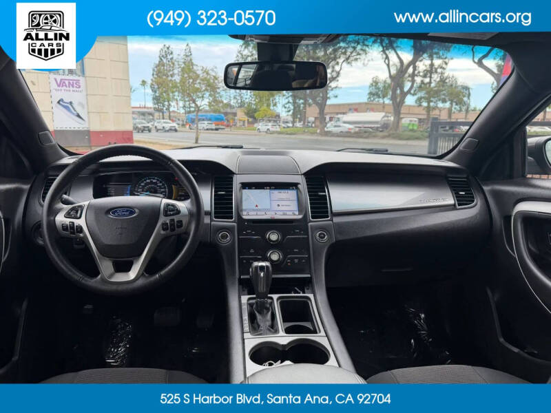 2018 Ford Taurus SEL