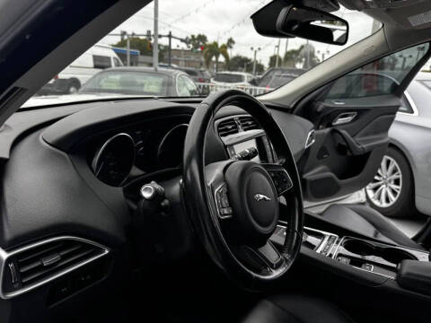 2017 Jaguar F-PACE 35t