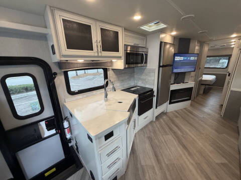 2022 Holiday Rambler Invicta